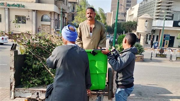 حملات مكثفة للنظافة وصيانة أعمدة الإنارة بـ 5 مراكز بالمنيا