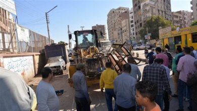 لليوم الثاني.. محافظ أسيوط يقود حملة إزالة ويوجه رسالة للباعة الجائلين